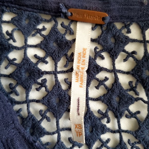 Free People Oversized Victorian, vintage-inspired design look at all this detail - Picture 14 of 16